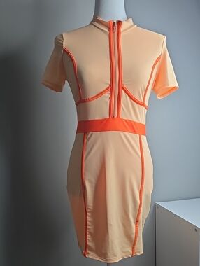 Peach Contrast-Trim Mini Dress with Front Zip
